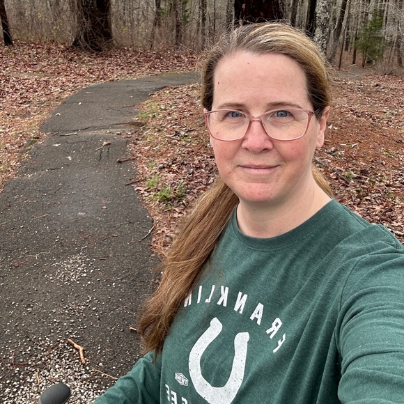 Meet your Posher, Renee - Picture 1 of 1